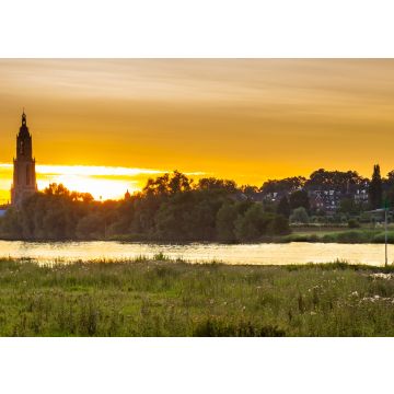 Lais Puzzle - Skyline der Stadt Rhenen bei Sonnenuntergang mit Cunera Kirche und Fluss Nederrrijn in der Provinz Utrecht in den Niederlanden - 100, 200, 500 & 1.000 Teile