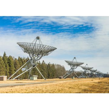 Lais Puzzle - Das Westerbork Synthesis Radio Telescope besteht aus 14 Parabolantennen mit einer Gesamtlänge von 2,7 km im Wald bei Westerbork in der niederländischen Provinz Drenthe - 100, 200, 500 & 1.000 Teile
