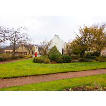 Lais Puzzle - Park im Zentrum des kleinen Dorfes Banton in North Lanarkshire, Schottland - 100, 200, 500 & 1.000 Teile