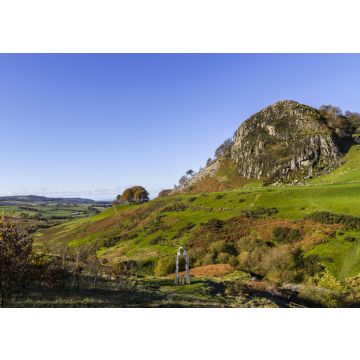 Lais Puzzle - Loudoun Hill und The Spirit of Scotland Monument. Der Hügel ist ein vulkanischer Pfropfen in der Nähe von Darvel, East Ayrshire, Schottland, Vereinigtes Königreich - 100, 200, 500 & 1.000 Teile