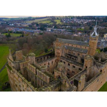 Lais Puzzle - Luftaufnahme von Linlithgow Castle Ruins, dem Geburtsort von Mary Queen of Scots in West Lothian, Schottland - 100, 200, 500 & 1.000 Teile