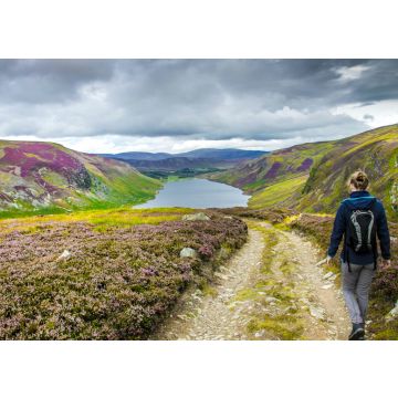 Lais Puzzle - Wanderweg im Cairngorms National Park. Route hinunter zum Loch Lee, Angus, Schottland, UK - 100, 200, 500 & 1.000 Teile