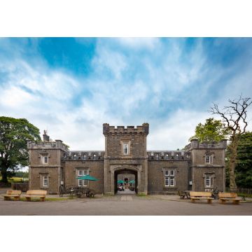 Lais Puzzle - Mugdock Castle Besucherzentrum im Mugdock Country Park, Milngavie, Mugdock, Glasgow, Schottland - 100, 200, 500 & 1.000 Teile