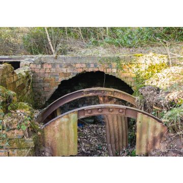 Lais Puzzle - Überreste eines Bunkers aus dem Zweiten Weltkrieg in Wishaw, North Lanarkshire, Schottland - 100, 200, 500 & 1.000 Teile
