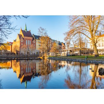 Lais Puzzle - Schöne Gebäude entlang des Flusses Svartan in Orebro, Schweden - 100, 200, 500 & 1.000 Teile