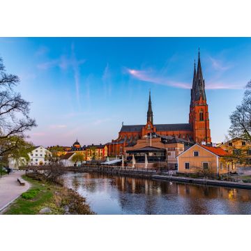 Lais Puzzle - Sonnenuntergang Blick auf Uppsala Kathedrale reflektierend auf Fluss Fyris in Schweden - 100, 200, 500 & 1.000 Teile