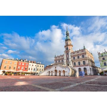 Lais Puzzle - Zamosc, Polen: Altes Rathaus von Zamosc und dramatischer Himmel. Die Stadt Zamosc steht auf der Liste des UNESCO-Weltkulturerbes. - 100, 200, 500 & 1.000 Teile