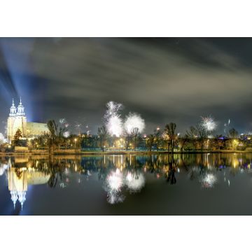 Lais Puzzle - Neujahrsfeuerwerk über Gniezno, Polen; nächtlicher Blick auf die gotische Kathedrale am See. Winter 2020 - 100, 200, 500 & 1.000 Teile