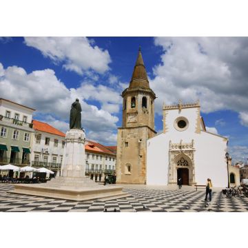 Lais Puzzle - Hauptplatz der mittelalterlichen Stadt Tomar (Portugal). Kirche des Heiligen Johannes des Täufers - 100, 200, 500 & 1.000 Teile