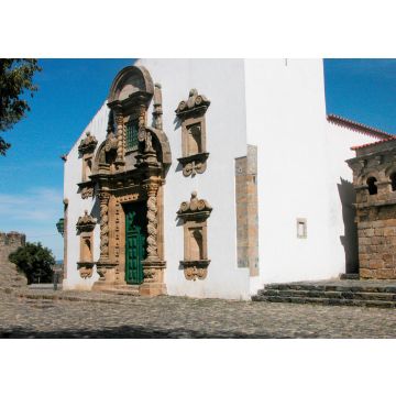 Lais Puzzle - eine kleine alte Kirche in Braganca, Portugal - 100, 200, 500 & 1.000 Teile