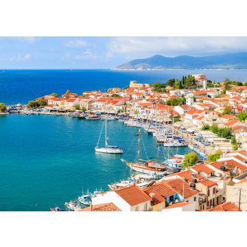Lais Puzzle - Blick auf den Hafen von Pythagorion mit bunten Häusern und blauem Meer, Insel Samos, Griechenland - 100, 200, 500 & 1.000 Teile
