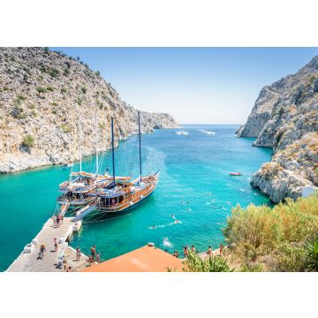 Lais Puzzle - Schöne sonnige Küste Blick auf das griechische blaue Meer mit kristallklarem Wasser Strand mit großen touristischen Boot Kreuzfahrt rund um Pier in Vathys Bay, Patmos Island, Kos, Dodekanes Inseln, Griechenland - 100, 200, 500 & 1.000 Teile