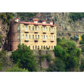 Lais Puzzle - Das Kloster von Prousos liegt in der Präfektur Evrytania und gilt als spirituelles Zentrum und Pilgerstätte der gesamten Region. Es ist in einer majestätischen Landschaft in einem steilen Felsengebiet erbaut. - 100, 200, 500 & 1.000 Teile