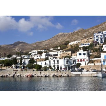 Lais Puzzle - Insel Tilos - Die Strandpromenade des traditionellen Dorfes Livadi an einem Sommertag, Ägäisches Meer, Dodekanes, Griechenland - 100, 200, 500 & 1.000 Teile