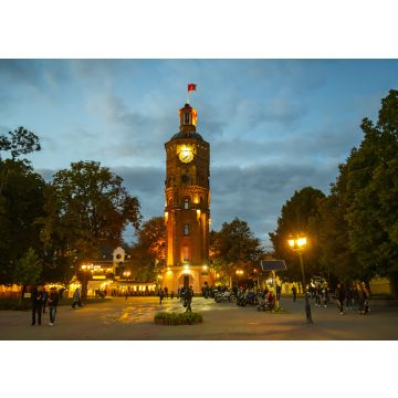 Lais Puzzle - Abendansicht des alten Wasserturms, jetzt Museum im historischen Zentrum von Winnyzja, Ukraine - 100, 200, 500, 1.000 & 2.000 Teile