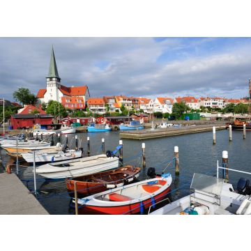 Lais Puzzle - Jachthafen und weiße Kirche in Ronne, Bornholm, Dänemark - 100, 200, 500 & 1.000 Teile