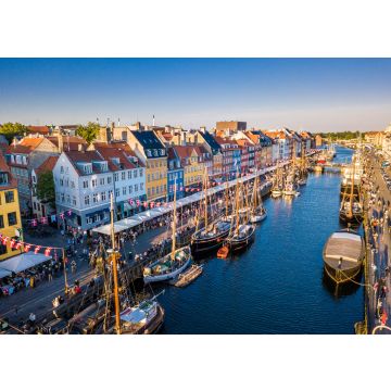 Lais Puzzle - Erstaunliches historisches Stadtzentrum. Nyhavn New Harbour Kanal und Unterhaltungsviertel in Kopenhagen, Dänemark. Der Kanal beherbergt viele historische Holzschiffe. Luftaufnahme von oben - 100, 200, 500 & 1.000 Teile