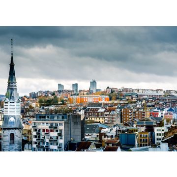 Lais Puzzle - Turm der Kirche "Notre-Dame des Récollets" und Stadtbild von Verviers mit einem dramatischen Himmel - 100, 200, 500 & 1.000 Teile