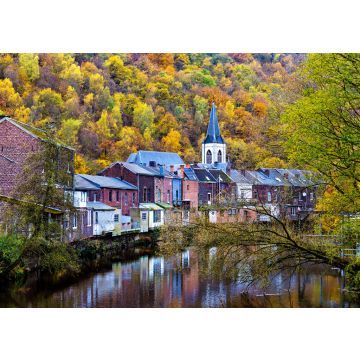 Lais Puzzle - Blick auf den Fluss Vesdre und die Kirche Saint Francois Xavier in der belgischen Stadt Chaudfontaine, Wallonien - 100, 200, 500 & 1.000 Teile