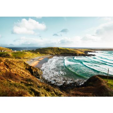 Lais Puzzle - Schöne irische Bucht in Donegal mit türkisfarbenem Wasser und großen Wellen, die an den Strand des kleinen Dorfes Muckross prallen - 100, 200, 500 & 1.000 Teile