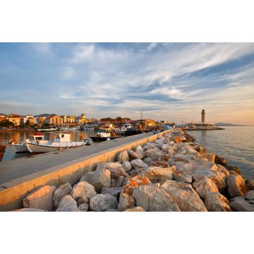 Lais Puzzle - Leuchtturm im Hafen von Patras, Peloponnes, Griechenland - 2.000 Teile