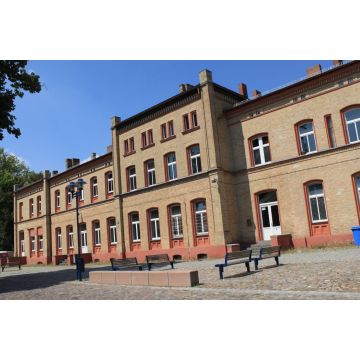 Lais Puzzle - Bahnhofsgebäude in Müncheberg (ehem. Preuß. Ostbahn) - 2.000 Teile