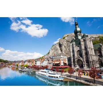 Lais Puzzle - Das schöne Collegiale Notre Dame in Dinant, Belgien - 2.000 Teile