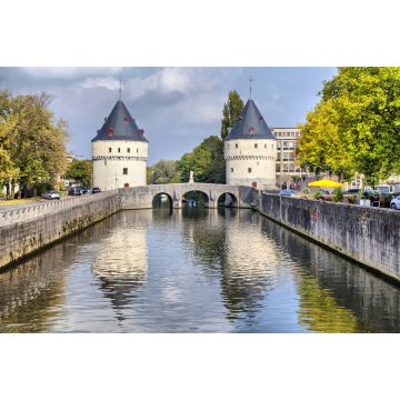 Lais Puzzle - Mittelalterliche Broeltürme und alte Brücke in der Stadt Kortrijk, Belgien - 2.000 Teile