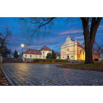 Lais Puzzle - Gniezno, Polen. Blick auf die St. Georgskirche (Kosciol sw. Jerzego) in der Abenddämmerung - eine der ältesten Kirchen der Stadt - 2.000 Teile