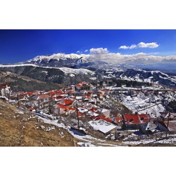 Lais Puzzle - Dorf Livadi, Stadtbezirk Elassona, Larissa, Thessalien, Griechenland. Im Hintergrund der Berg Olympus - 2.000 Teile