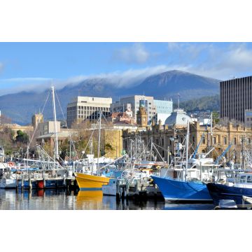 Lais Puzzle - Fischerboot am Kai in Hobart Harbour, Tasmanien, Australien - 2.000 Teile