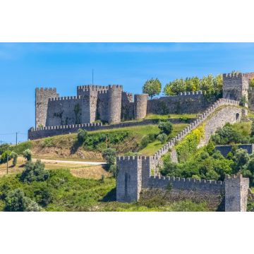 Lais Puzzle - Detailansicht der Burg und Festung von Montemor-o-Velho, einer ikonischen mittelalterlichen Burg im Stil der Romanik und Gotik - 2.000 Teile