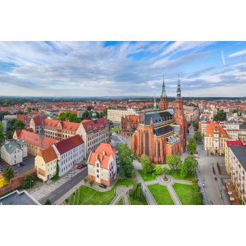Lais Puzzle - Legnica, Polen. Luftpanorama der Stadt mit der Kathedrale St. Peter und Paul - 2.000 Teile