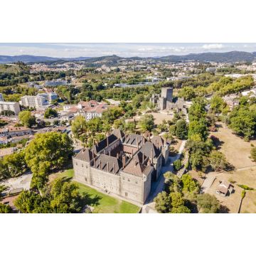Lais Puzzle - Palast der Herzöge von Braganza und Schloss in Guimaraes, Portugal - 2.000 Teile