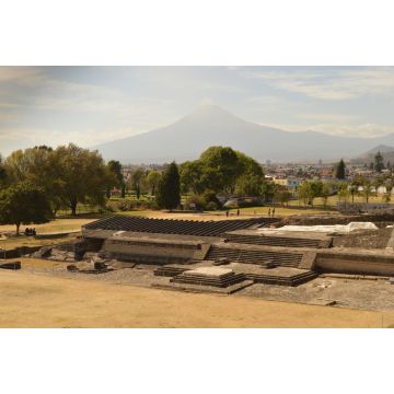 Lais Puzzle - Die Stadt Heroica Puebla de Zaragoza am Fuße des Vulkans Popocatepetl, Mexiko - 2.000 Teile