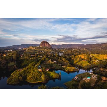 Lais Puzzle - Felsenansicht Berg mit Wolken piedra del peñol antioquia kolumbien - 2.000 Teile