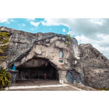 Lais Puzzle - Gruta de Lourdes - Religiöses Denkmal in der Stadt São José de Ribamar, Maranhão, Brasilien - 2.000 Teile