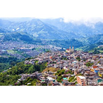 Lais Puzzle - Panoramablick auf die Stadt Manizales, ihre Häuser und ihre Kirche, in Caldas, Kolumbien - 2.000 Teile