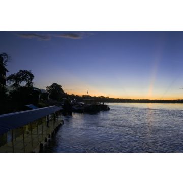 Lais Puzzle - Sonnenuntergang in San José del Guaviare am Flussufer, Kolumbien - 2.000 Teile