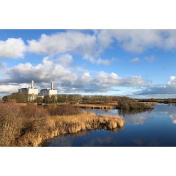 Lais Puzzle - Kraftwerk inmitten der Natur in Burgum, Friesland, Niederlande. Industrie versus Natur - 2.000 Teile
