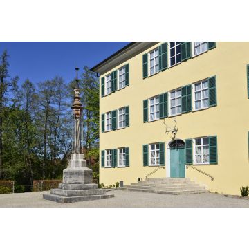 Lais Puzzle - Denkmal vor Wasserschloss in Unterwittelsbach bei Aichach - 2.000 Teile