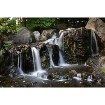 Lais Puzzle - Kleiner Wasserfall im Shirotori-Garten in Aichi, Japan - 2.000 Teile