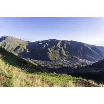 Lais Puzzle - Erste Sonnenstrahlen im Morgengrauen in der Stadt Huancavelica, Peru - 2.000 Teile