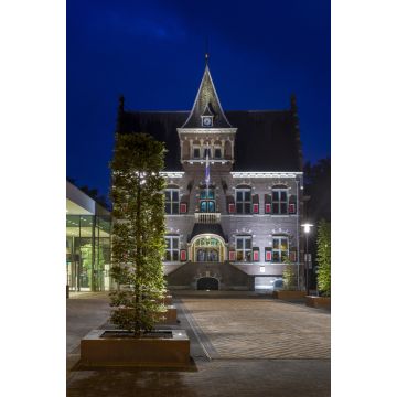 Lais Puzzle - Rathaus, Veendam bei Nacht, Dämmerung, Niederlande - 2.000 Teile
