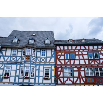 Lais Puzzle - Alte historische Fachwerkhäuser in der Altstadt von Bad Camberg/Deutschland im Taunus - 2.000 Teile