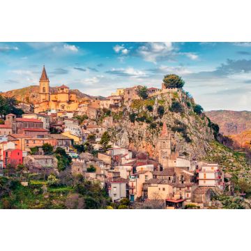 Lais Puzzle - Wunderbares Morgenstadtbild der Stadt Novara di Sicilia. Erstaunliche Frühlingsansicht von Sizilien, Italien, Europa - 2.000 Teile