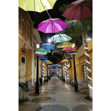 Lais Puzzle - Regenschirme in der Stadt Piura, Peru - 2.000 Teile