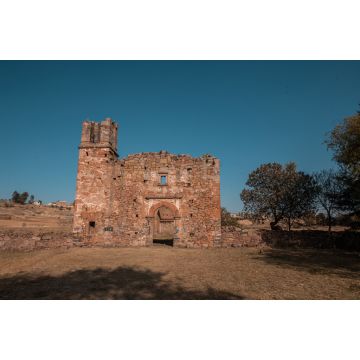 Lais Puzzle - Alte Kirche im Helm eines Bauernhofs in Amealco, Queretaro, Mexiko bereits in Ruinen und mit dem Abendlicht - 2.000 Teile