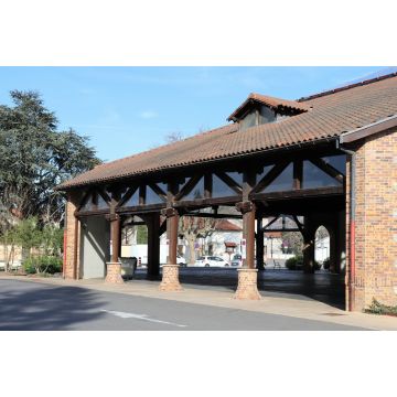 Lais Puzzle - Die Halle von Ronshausen in Genas, Département du Rhône, Frankreich - 2.000 Teile