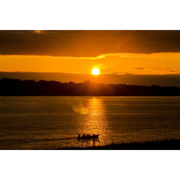 Lais Puzzle - Contamana Ucayali im Ucayali-Fluss Peru inmitten des peruanischen Dschungels, mit wunderschönem orangefarbenen Himmel - 2.000 Teile